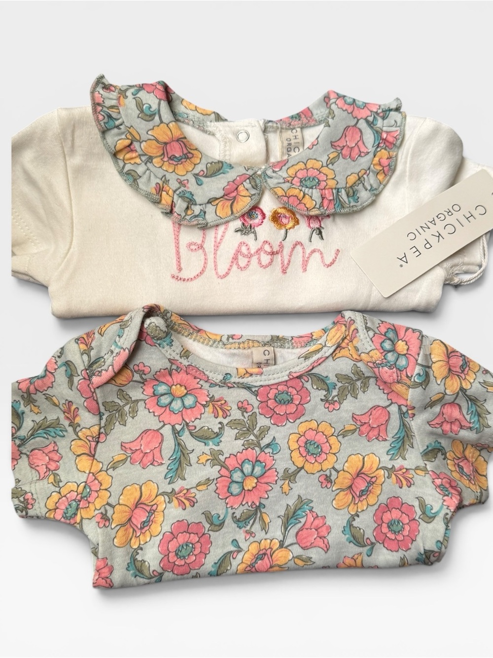 +NWT Chickpea Organic Baby Girl Retro Floral 2-Pack Bodysuit Bundle Set 6-9M - Picture 2 of 9